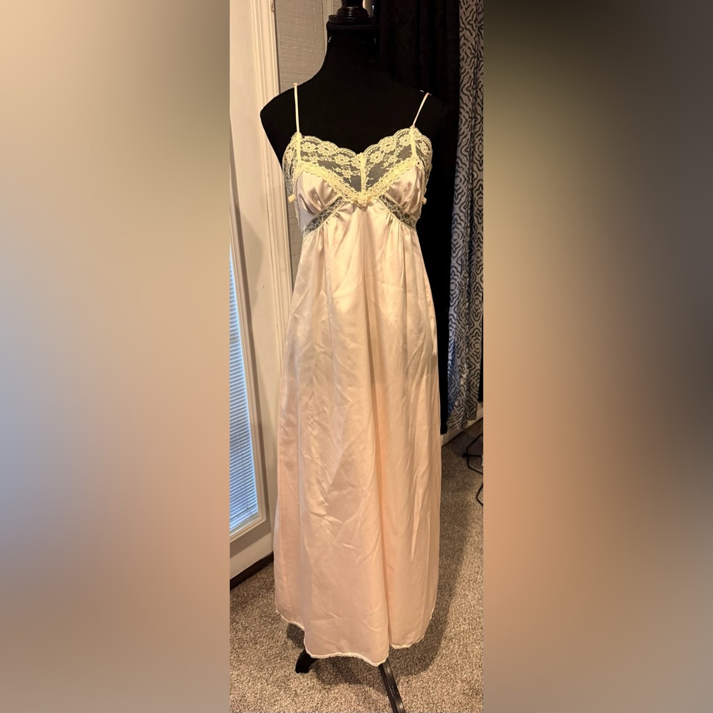 Dior Vintage Light Pink  Lace Chemise